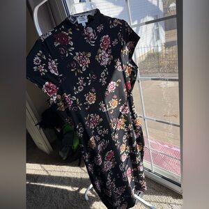 Unique vintage black floral Holly wiggle dress